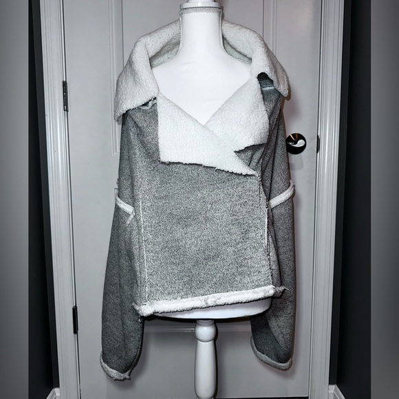 Free People Jackets & Blazers - Free People Gray Sherpa Lined Jacket Cozy Faux Shearling Oversized M